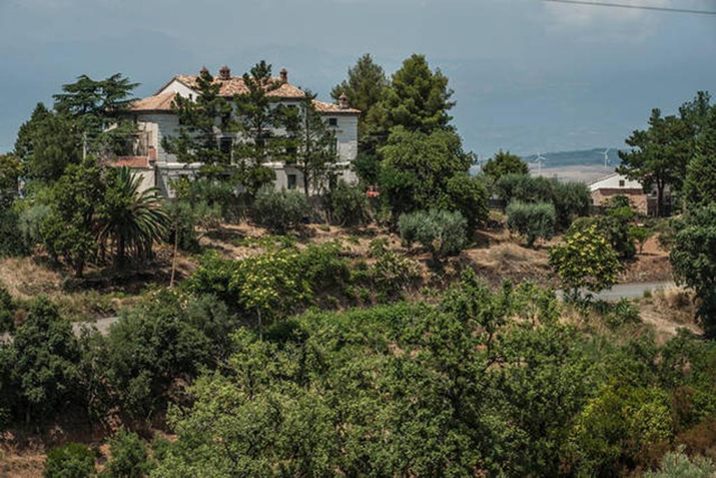Agriturismo Miracco Atanasio Franco "Il Maniero" Santa Sofia d'Epiro 외부 사진
