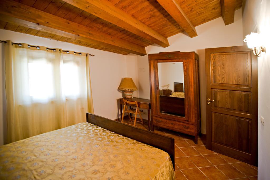 Agriturismo Miracco Atanasio Franco "Il Maniero" Santa Sofia d'Epiro 외부 사진